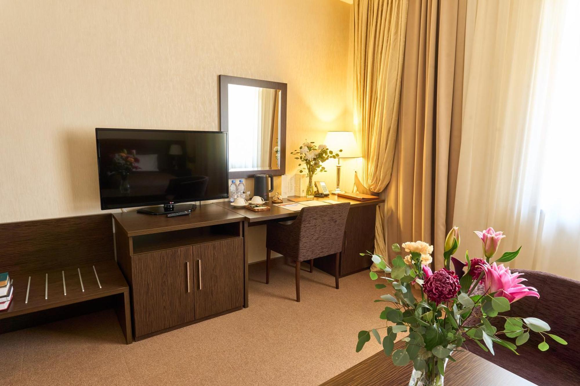 שימקנט Kainar Hotel מראה חיצוני תמונה